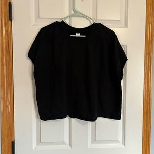 Cropped old navy black shirt